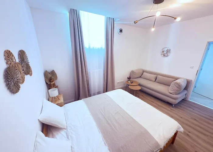Cosy Cave Station In 5 * Praga