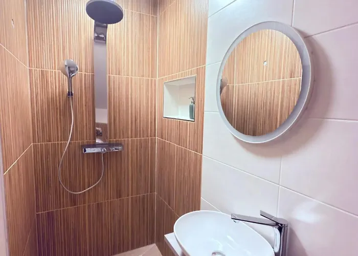 Cosy Cave Station In 5 Appartamento